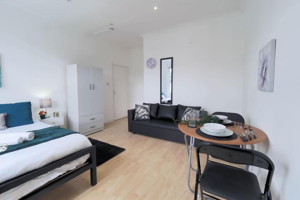 S5 Full In Kilburn With Kitchen Zone 2 Appartamento *